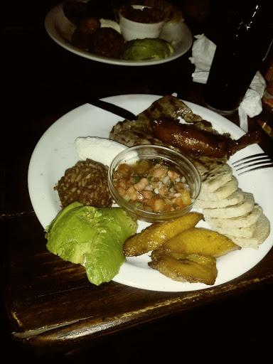 Peruvian restaurants in San Salvador