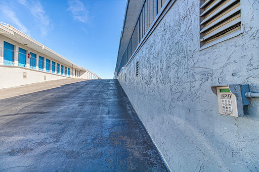 Self-Storage Facility «Van Buren Self Storage», reviews and photos, 3167 Van Buren Boulevard, Riverside, CA 92503, USA