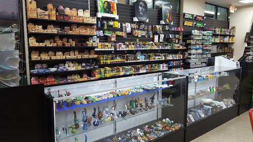 Vaporizer Store «PINEAPPLE XPRESS SMOKE SHOP», reviews and photos, 888 Pleasant Hill Rd, Lilburn, GA 30047, USA