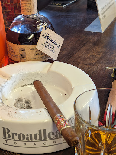 Tobacco Shop «Broadleaf Tobacco», reviews and photos, 487 Ritchie Hwy #101, Severna Park, MD 21146, USA