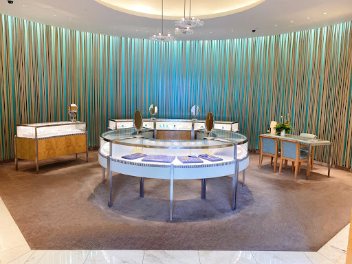 Jewelry Store «Tiffany & Co.», reviews and photos, 395 Santa Monica Blvd, Santa Monica, CA 90401, USA