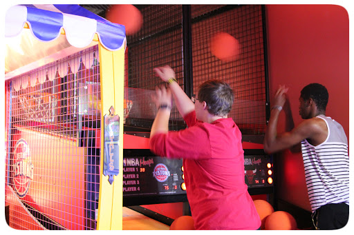 Bowling Alley «BAM! Ultimate Entertainment Center», reviews and photos, 478 E 16th St, Holland, MI 49423, USA