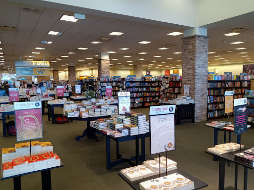 Book Store «Barnes & Noble», reviews and photos, 3111 W Chandler Blvd, Chandler, AZ 85226, USA