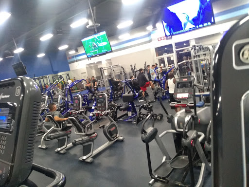 Health Club «Crunch - Van Nuys», reviews and photos, 6723 Van Nuys Blvd, Van Nuys, CA 91405, USA