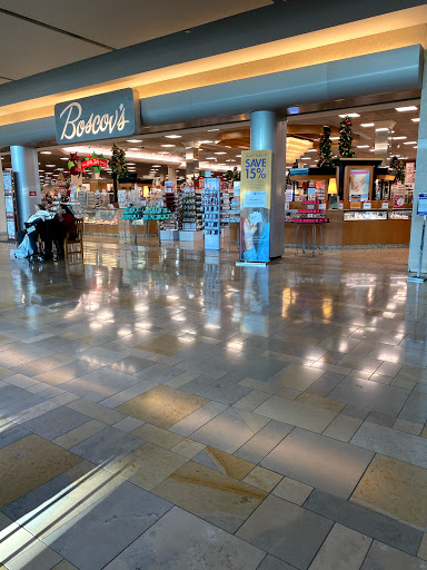 Shopping Mall «Plymouth Meeting Mall», reviews and photos, 500 W Germantown Pike, Plymouth Meeting, PA 19462, USA