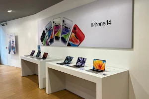 Select Apple Premium Reseller (Windsor) image