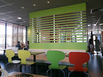 Atmosphère du Restauration rapide McDonald's à Châteauneuf-les-Martigues - n°12
