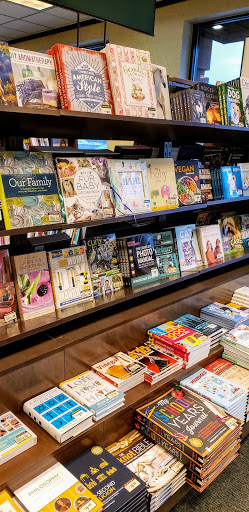 Book Store «Barnes & Noble», reviews and photos, 2800 S Rochester Rd, Rochester Hills, MI 48307, USA