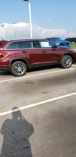 Used Car Dealer «Germain Toyota of Columbus», reviews and photos, 5711 Scarborough Blvd, Columbus, OH 43232, USA