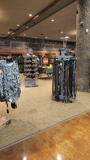 Sporting Goods Store «Bass Pro Shops», reviews and photos, 11550 Lakeridge Pkwy, Ashland, VA 23005, USA
