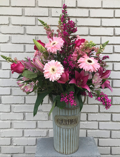 Florist «Doug Ruling Flower Shop», reviews and photos, 599 N Norcross Tucker Rd, Norcross, GA 30071, USA