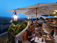 Atmosphère du Restaurant français Restaurant La Table du Ventoux Crillon le Brave - n°13