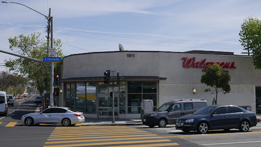 Drug Store «Walgreens», reviews and photos, 1911 Lincoln Blvd, Santa Monica, CA 90405, USA
