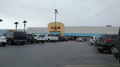 Grocery Store «H-E-B Grocery», reviews and photos, 2950 Southmost Blvd, Brownsville, TX 78521, USA