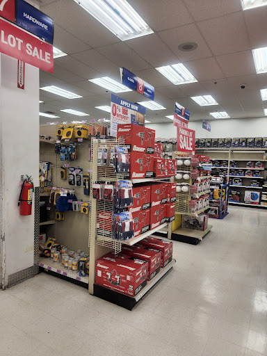 Hardware Store «Harbor Freight Tools», reviews and photos, 7600 la Crosse Ave, Burbank, IL 60459, USA