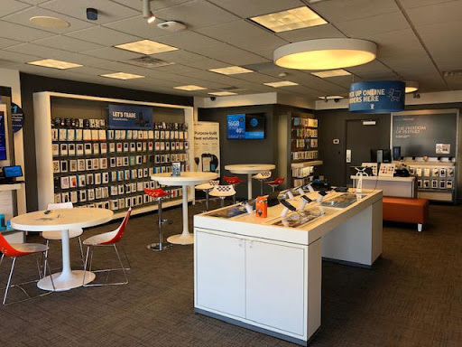 Cell Phone Store «AT&T», reviews and photos, 1414 9th Ave SE c, Watertown, SD 57201, USA