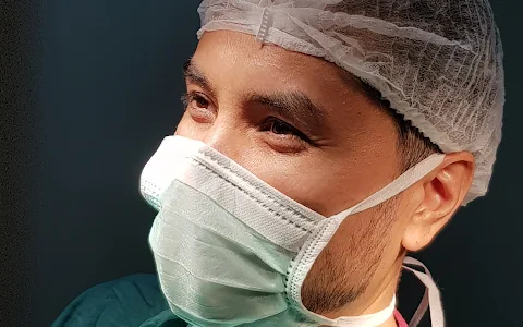 Dr.Emir Doğan / Laser Eye Surgery & Eyelid Aesthetic image