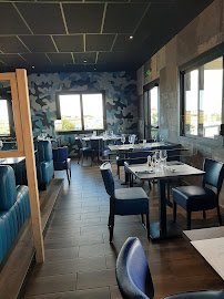 Atmosphère du Restaurant français Julie dans la cuisine à L'Aiguillon-la-Presqu'île - n°19