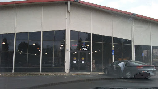 Thrift Store «Teen Challenge Thrift Store», reviews and photos, 555 River Rd, Eugene, OR 97404, USA