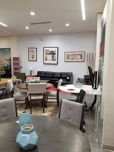Furniture Rental Service «CORT Furniture Rental & Clearance Center», reviews and photos, 13946 Lee Jackson Memorial Hwy, Chantilly, VA 20151, USA