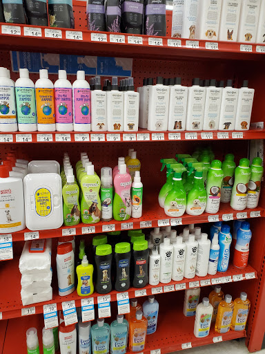 Pet Supply Store «Petco Animal Supplies», reviews and photos, 4217 W Wendover Ave G, Greensboro, NC 27407, USA