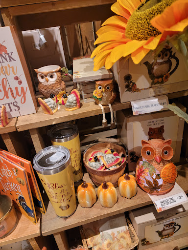 American Restaurant «Cracker Barrel Old Country Store», reviews and photos, 1301 League Line Rd, Conroe, TX 77304, USA