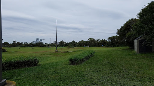 Golf Course «Riis Park Golf Course», reviews and photos, 155th St, Rockaway Park, NY 11694, USA