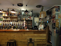 Atmosphère du Restaurant américain Bar & Beer Ménilmontant à Paris - n°12