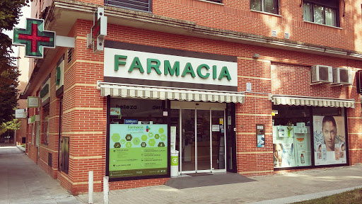 Farmacia La Estación 3Cantos Lda.           Belén Pardo