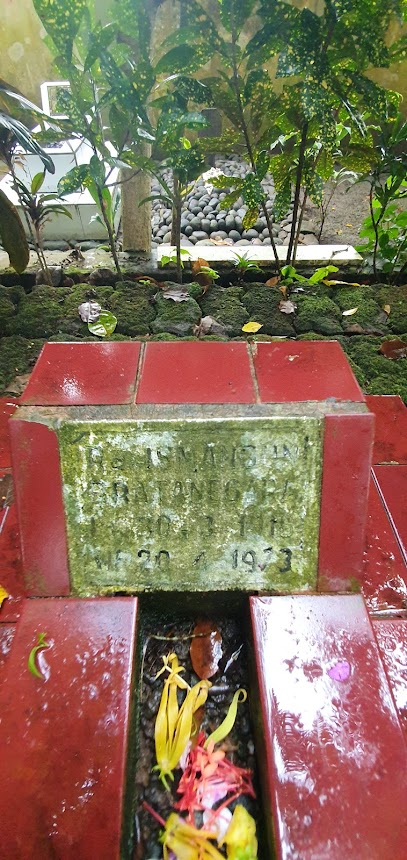 Pemakaman Bratanegara Bupati Galuh Raden Tumenggung Wiradikusumah