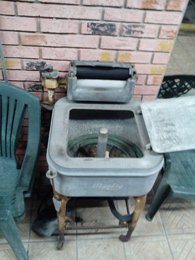 Laundromat «Zephyrhills Laundromat», reviews and photos, 37852 FL-54, Zephyrhills, FL 33542, USA