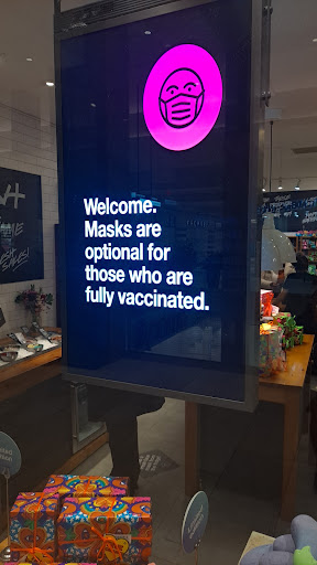 Cosmetics Store «Lush», reviews and photos, 10 Rosedale Shopping Center, Roseville, MN 55113, USA