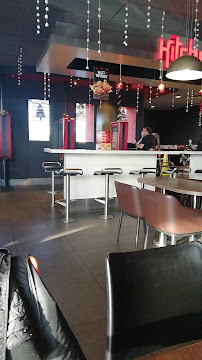 Atmosphère du Restaurant KFC Valenciennes Petite Forêt à Petite-Forêt - n°17