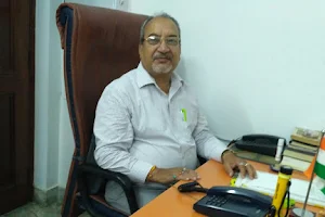 Dr. Raghvendra Chaudhary Homeopathic Physician image