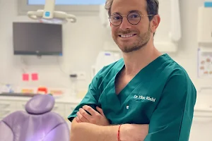 Dr Yllan RIAHI -Dentiste Courbevoie- Parodontologie - Endodontie - Couronne Dentaire - Esthétique Dentaire - Implantologie image