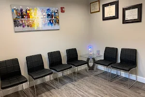 Diamond Dental Manhattan image