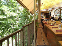 Atmosphère du Restaurant de grillades Restaurant La Grotte Des Tunnels à Vallon-Pont-d'Arc - n°18