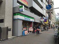 ファミリーマート 宮益坂上店
