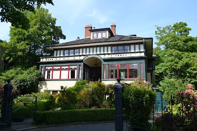 Photos of Beaconsfield Inn