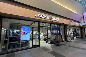 JACK & JONES image