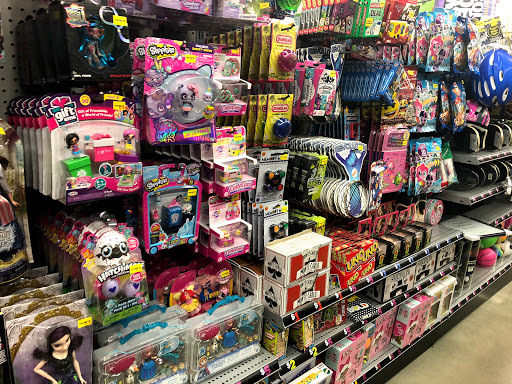 Variety Store «Five Below», reviews and photos, 4699 Perkiomen Ave, Reading, PA 19606, USA