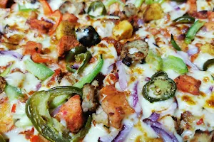 Farmhouse Pizza - Halal Best Pizza and Fast Food Takeaway in Milton Keynes image