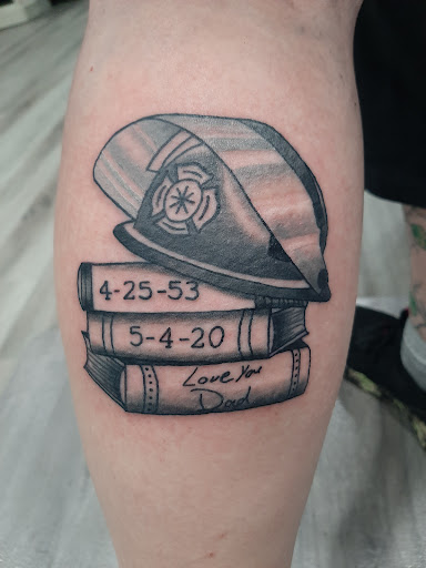 Tattoo Shop «Ink and Iron Tattoo Parlour and Gallery», reviews and photos, 1505 Adams St, Toledo, OH 43604, USA