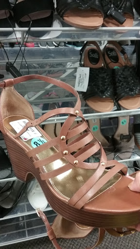 Clothing Store «Burlington Coat Factory», reviews and photos, 275 Main St #4, White Plains, NY 10601, USA