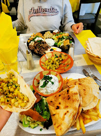 Plats et boissons du Restaurant libanais Ya Habibi à Croix - n°10