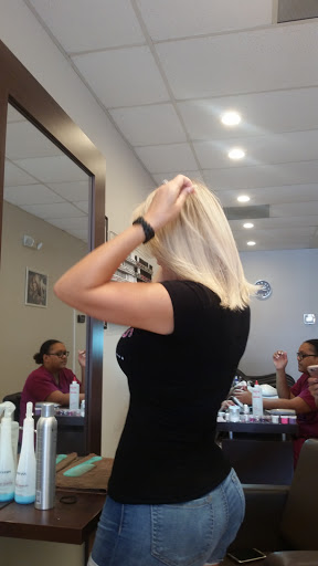 Beauty Salon «E&V Beauty Salon», reviews and photos, 10312 Bloomingdale Ave #106, Riverview, FL 33578, USA