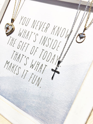 Jewelry Store «Sawyer Jewelers», reviews and photos, 134 N Leroy St #1, Fenton, MI 48430, USA