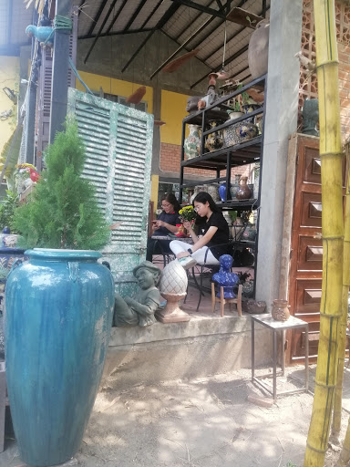 Garden Pottery