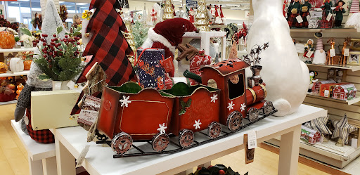 Department Store «Marshalls & HomeGoods», reviews and photos, 6128 Grand Ave, Gurnee, IL 60031, USA