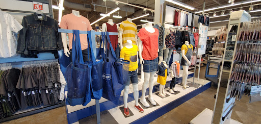 Clothing Store «Old Navy», reviews and photos, 3131 E Main St, Mohegan Lake, NY 10547, USA